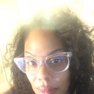 Meet your Posher, Toya